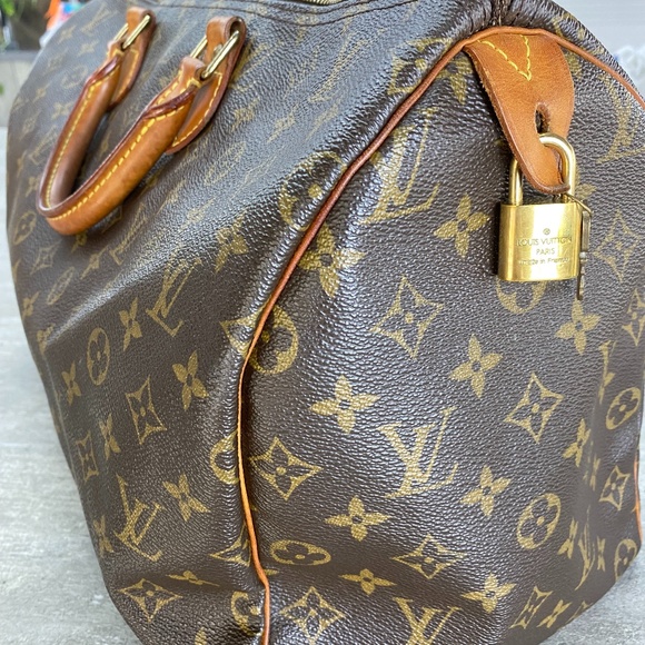 Louis Vuitton Vintage Speedy 35 Monogram Canvas Bag - Picture 12 of 13